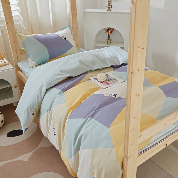 91家纺网 家纺一手货源 找家纺 贝兰仙奴 2025新款13372全棉纯棉简约时尚学生三件套 格致绿