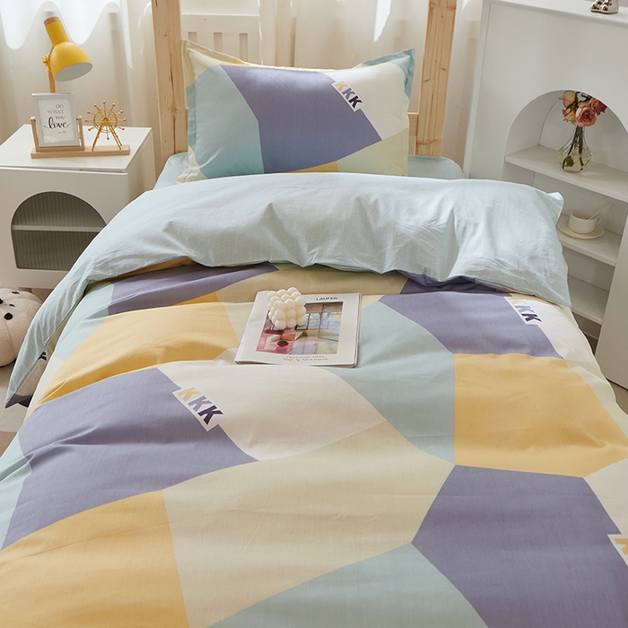 91家纺网 家纺一手货源 找家纺 贝兰仙奴 2025新款13372全棉纯棉简约时尚学生三件套 格致绿