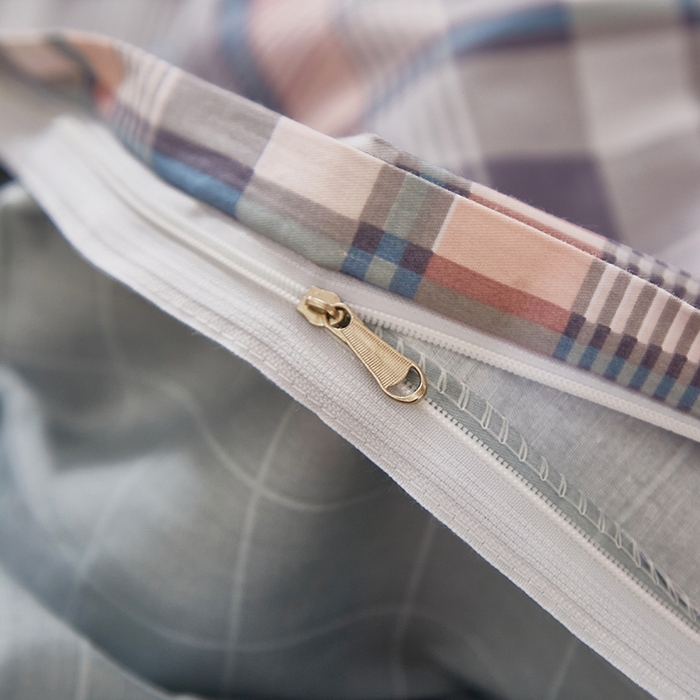 91家纺网 家纺一手货源 找家纺 贝兰仙奴 2025新款13372全棉纯棉简约时尚学生三件套 朗阁粉