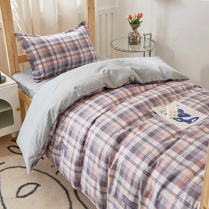 91家纺网 家纺一手货源 找家纺 贝兰仙奴 2025新款13372全棉纯棉简约时尚学生三件套 朗阁粉