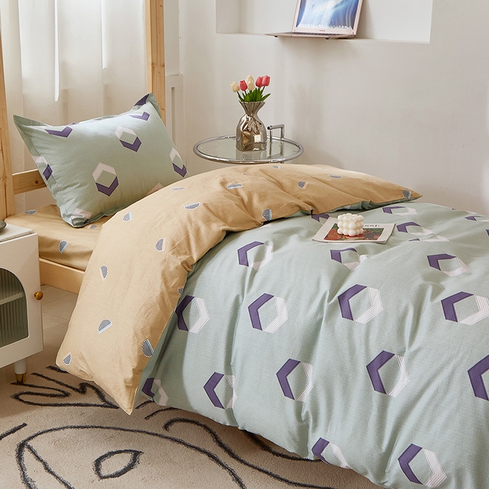 91家纺网 家纺一手货源 找家纺 贝兰仙奴 2025新款13372全棉纯棉简约时尚学生三件套 平行空间绿