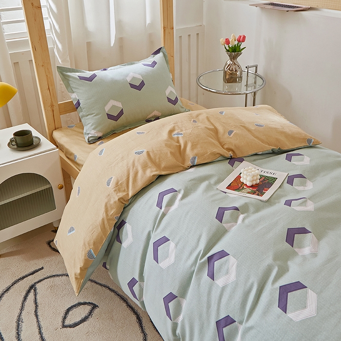 91家纺网 家纺一手货源 找家纺 贝兰仙奴 2025新款13372全棉纯棉简约时尚学生三件套 平行空间绿