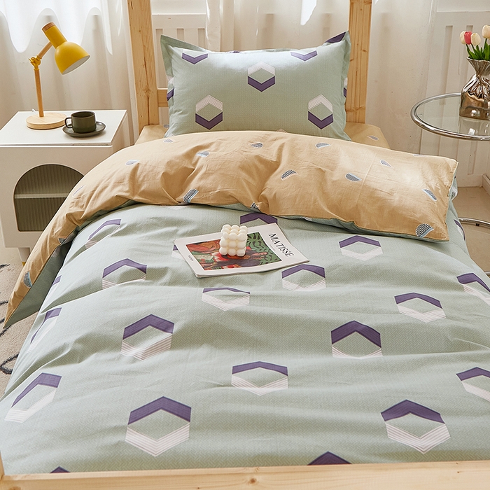 91家纺网 家纺一手货源 找家纺 贝兰仙奴 2025新款13372全棉纯棉简约时尚学生三件套 平行空间绿