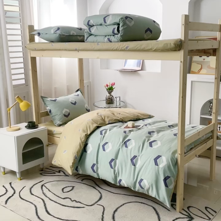 91家纺网 家纺一手货源 找家纺 贝兰仙奴 2025新款13372全棉纯棉简约时尚学生三件套 平行空间绿