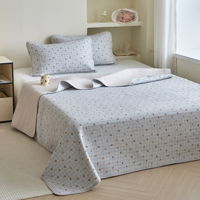 91家纺网 家纺一手货源 找家纺 （总）亿梵家居 2025新款全棉纯棉双层纱床盖三件套A类母婴级纯棉床盖炕盖夹棉床单