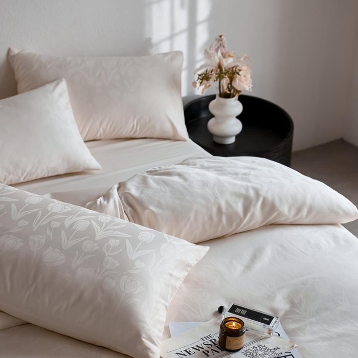 91家纺网 家纺一手货源 找家纺 亿梵家居 2025新款高端A类长绒棉四件套全棉提花轻奢全棉四件套 郁金香-奶油黄