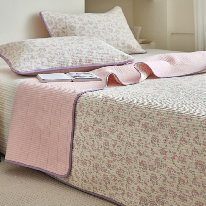 91家纺网 家纺一手货源 找家纺 亿梵家居 2025新款全棉纯棉双层纱床盖三件套A类母婴级纯棉床盖炕盖夹棉床单 梅林春晓