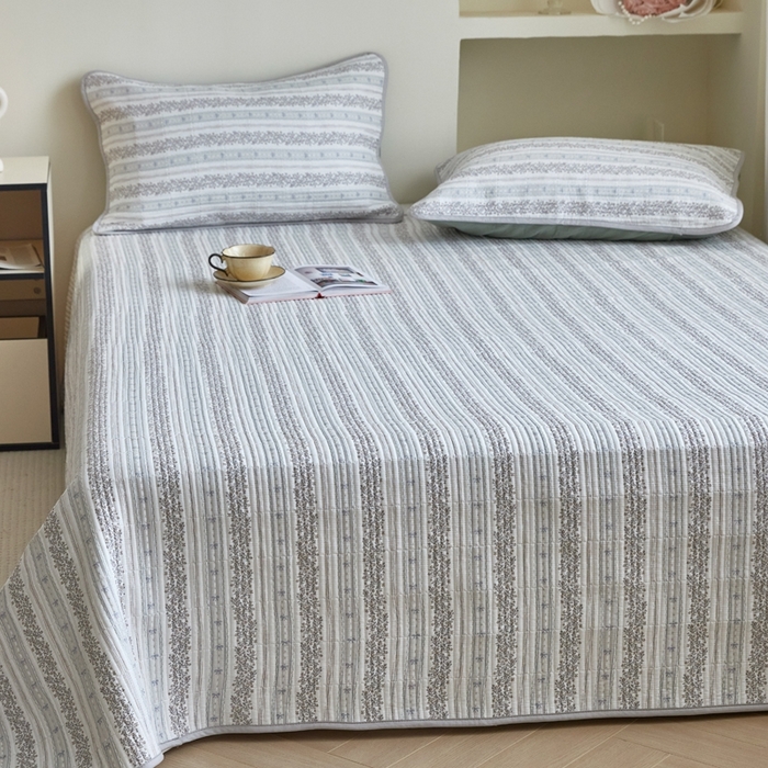 91家纺网 家纺一手货源 找家纺 亿梵家居 2025新款全棉纯棉双层纱床盖三件套A类母婴级纯棉床盖炕盖夹棉床单 卓言-灰