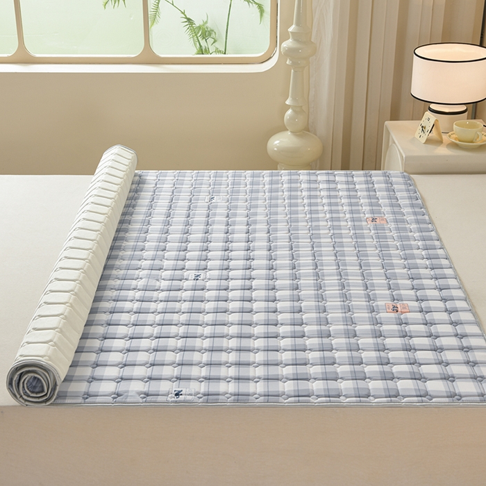 91家纺网 家纺一手货源 找家纺 美克家居2025新款加厚防水软床垫 A级格子蓝【不防水加厚款】
