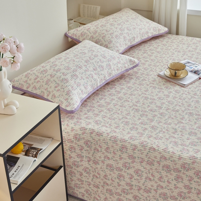 91家纺网 家纺一手货源 找家纺 亿梵家居 2025新款全棉纯棉双层纱床盖三件套A类母婴级纯棉床盖炕盖夹棉床单 梅林春晓