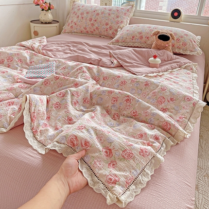 一比一家纺 2025新款云感皱皱纱全棉花边款夏被四件套【控价109元】十里桃花粉