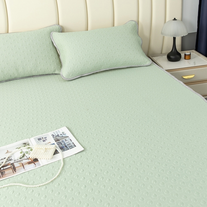 91家纺网 家纺一手货源 找家纺 乐居家纺 2025新款中分子PE凉感凉豆豆提花凉席床笠款 绿色爱心