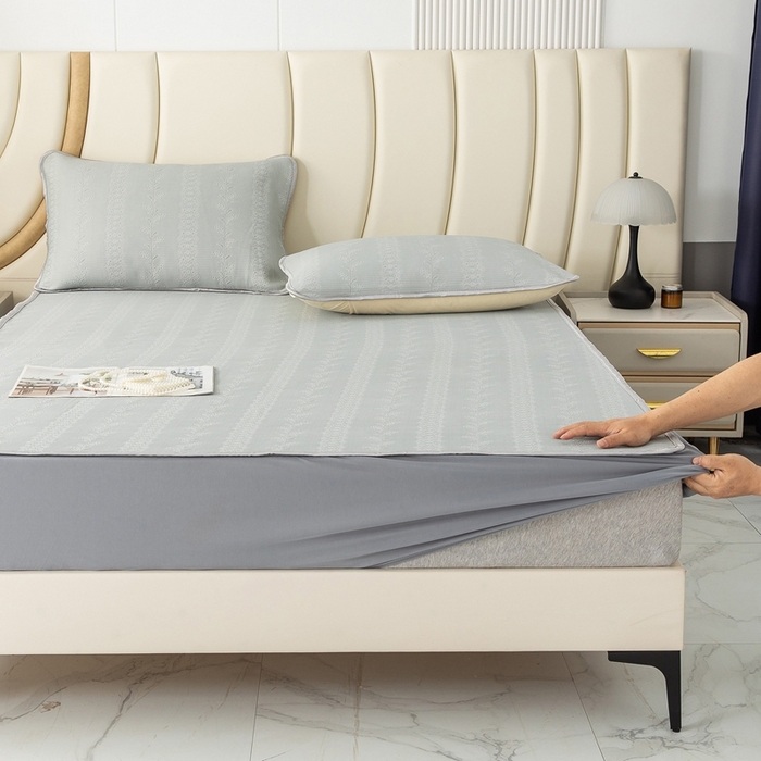 91家纺网 家纺一手货源 找家纺 乐居家纺 2025新款中分子PE凉感凉豆豆提花凉席床笠款 灰色-异形线条