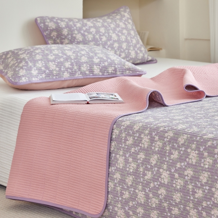 91家纺网 家纺一手货源 找家纺 亿梵家居 2025新款全棉纯棉双层纱床盖三件套A类母婴级纯棉床盖炕盖夹棉床单 云溪之镜-紫