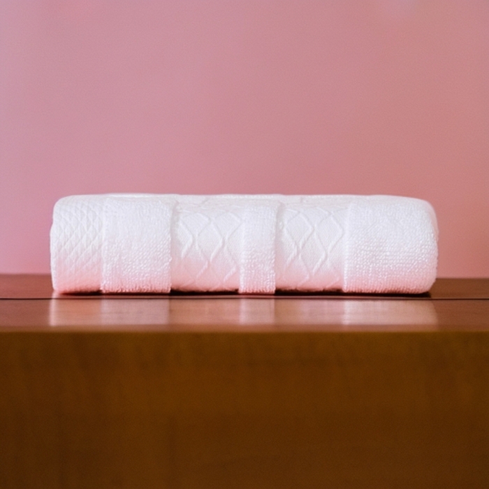 91家纺网 家纺一手货源 找家纺 彩虹毛巾2025新款菱形格全棉加厚毛巾纯棉毛巾浴巾套装跨境外贸产品长绒棉毛巾浴巾套装 菱形格毛巾-纯白