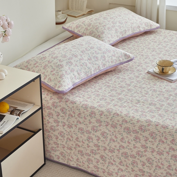 91家纺网 家纺一手货源 找家纺 亿梵家居 2025新款全棉纯棉双层纱床盖三件套A类母婴级纯棉床盖炕盖夹棉床单 梅林春晓