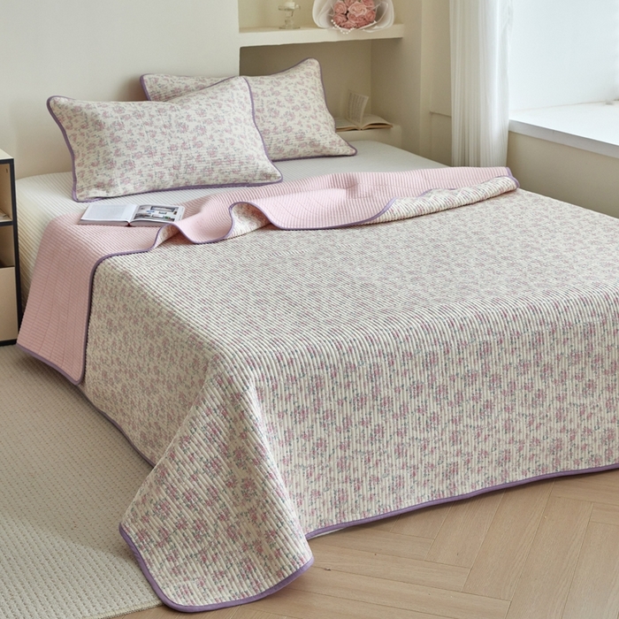 91家纺网 家纺一手货源 找家纺 亿梵家居 2025新款全棉纯棉双层纱床盖三件套A类母婴级纯棉床盖炕盖夹棉床单 梅林春晓