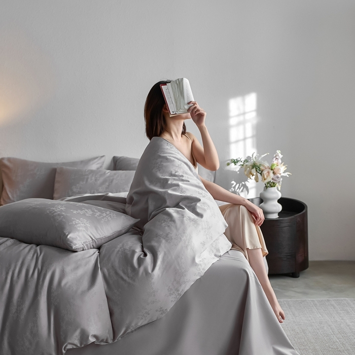 91家纺网 家纺一手货源 找家纺 亿梵家居 2025新款高端A类长绒棉四件套全棉提花轻奢全棉四件套 赫本-暮云灰