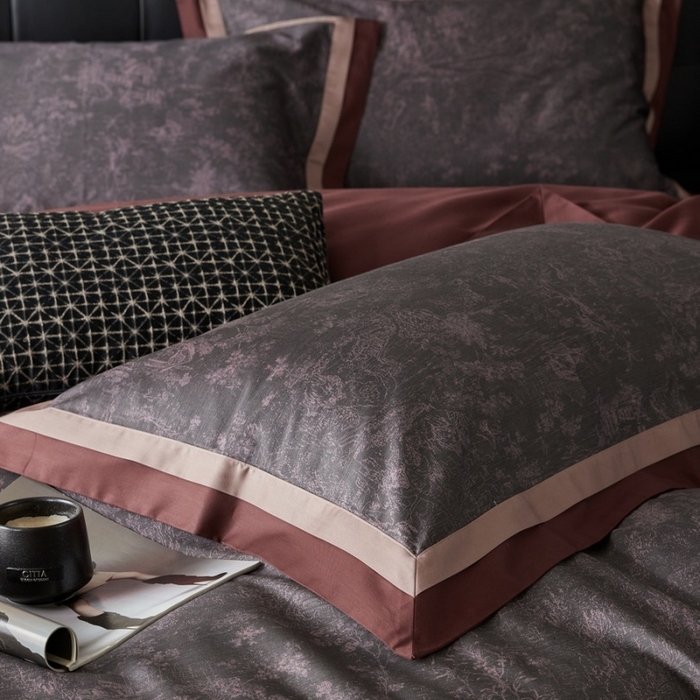 91家纺网 家纺一手货源 找家纺 由丽家纺 2025新款数码印花双层边拼角活性数码印花四件套（控价券后399起） 浮世-紫