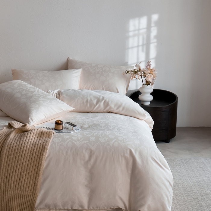 91家纺网 家纺一手货源 找家纺 亿梵家居 2025新款高端A类长绒棉四件套全棉提花轻奢全棉四件套 郁金香-奶油黄