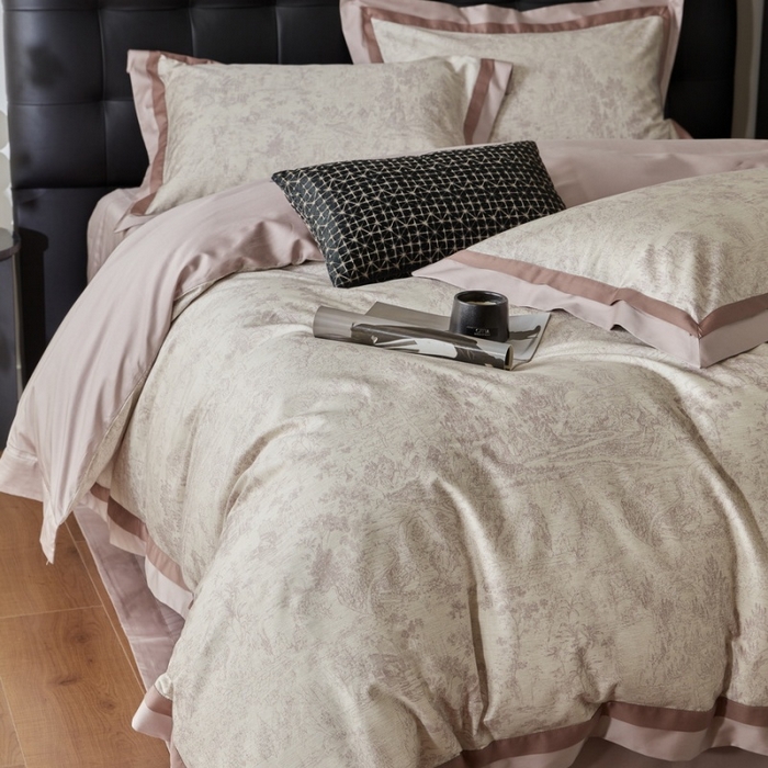 91家纺网 家纺一手货源 找家纺 由丽家纺 2025新款数码印花双层边拼角活性数码印花四件套（控价券后399起） 浮世-粉