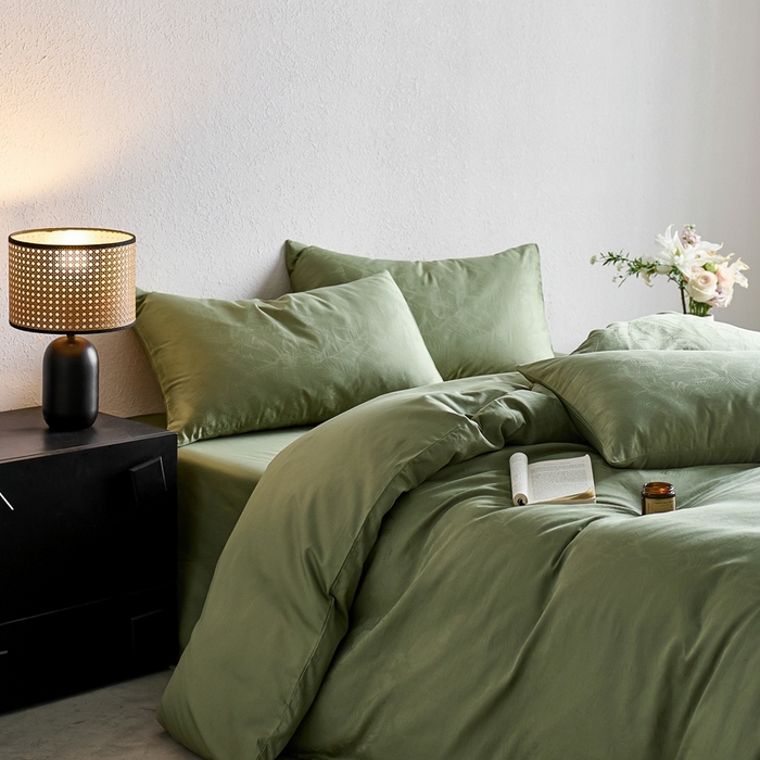 91家纺网 家纺一手货源 找家纺 亿梵家居 2025新款高端A类长绒棉四件套全棉提花轻奢全棉四件套 卡美伦-莺草绿