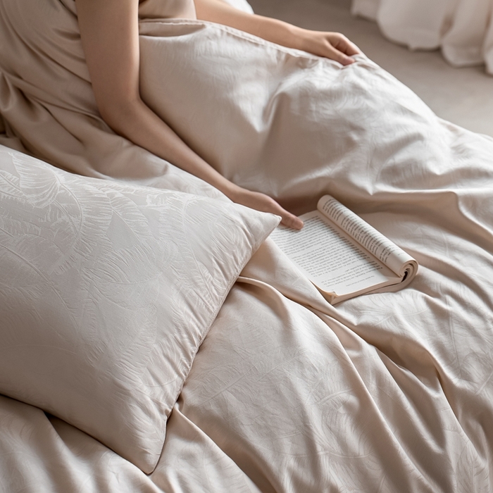 91家纺网 家纺一手货源 找家纺 亿梵家居 2025新款高端A类长绒棉四件套全棉提花轻奢全棉四件套 卡美伦-香槟色