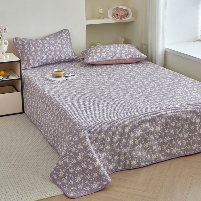 91家纺网 家纺一手货源 找家纺 亿梵家居 2025新款全棉纯棉双层纱床盖三件套A类母婴级纯棉床盖炕盖夹棉床单 云溪之镜-紫