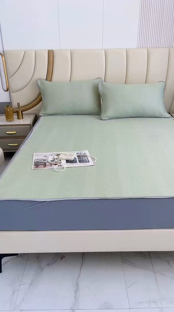 91家纺网 家纺一手货源 找家纺 乐居家纺 2025新款中分子PE凉感凉豆豆提花凉席床笠款 绿色-异形线条