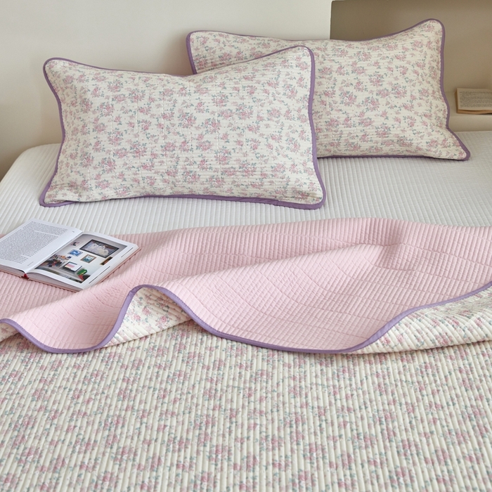 91家纺网 家纺一手货源 找家纺 亿梵家居 2025新款全棉纯棉双层纱床盖三件套A类母婴级纯棉床盖炕盖夹棉床单 梅林春晓