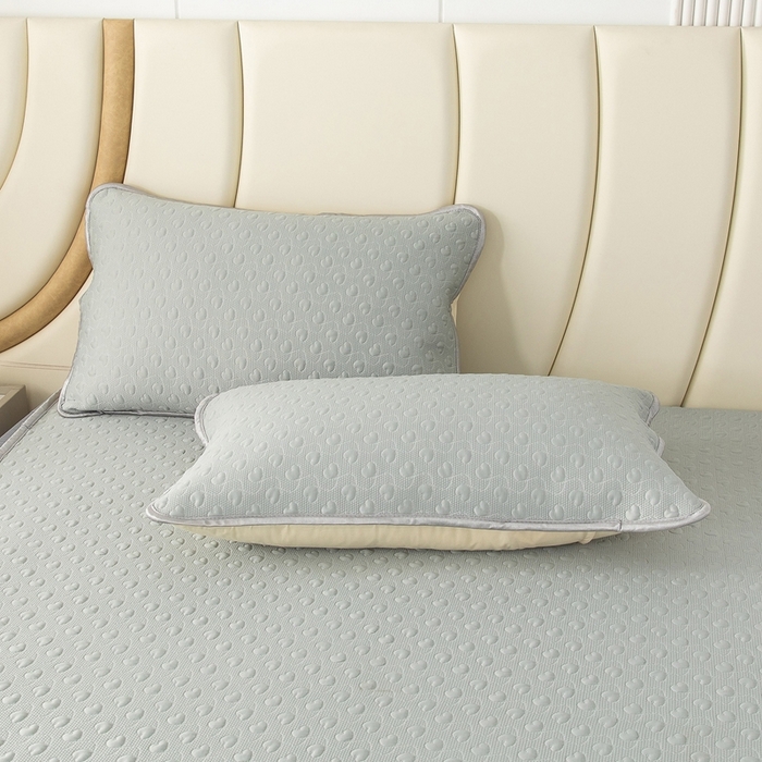 91家纺网 家纺一手货源 找家纺 乐居家纺 2025新款中分子PE凉感凉豆豆提花凉席床笠款 灰色爱心