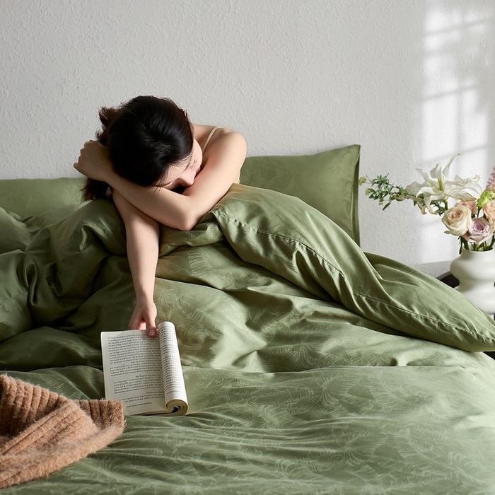 91家纺网 家纺一手货源 找家纺 亿梵家居 2025新款高端A类长绒棉四件套全棉提花轻奢全棉四件套 卡美伦-莺草绿