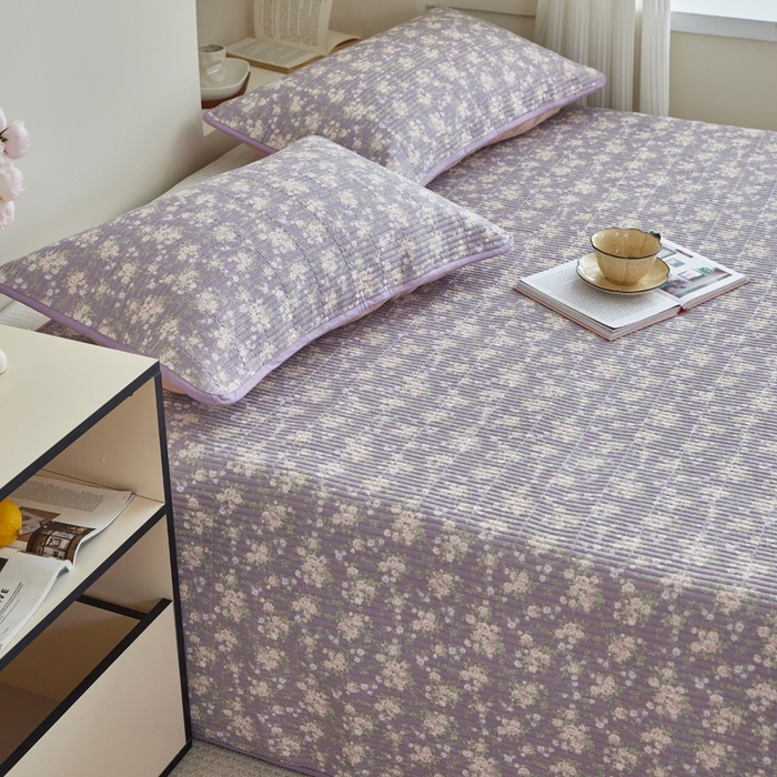 91家纺网 家纺一手货源 找家纺 亿梵家居 2025新款全棉纯棉双层纱床盖三件套A类母婴级纯棉床盖炕盖夹棉床单 云溪之镜-紫