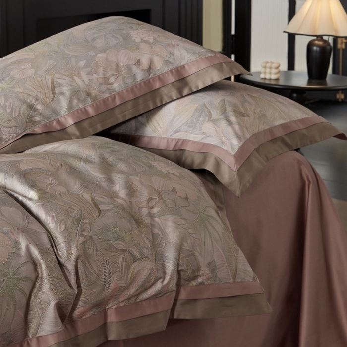 91家纺网 家纺一手货源 找家纺 由丽家纺 2025新款数码印花双层边拼角活性数码印花四件套（控价券后399起） 叶景-粉