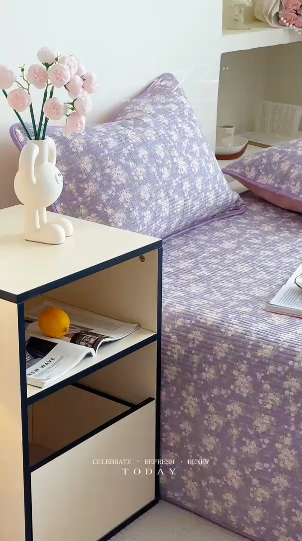 91家纺网 家纺一手货源 找家纺 亿梵家居 2025新款全棉纯棉双层纱床盖三件套A类母婴级纯棉床盖炕盖夹棉床单 云溪之镜-紫