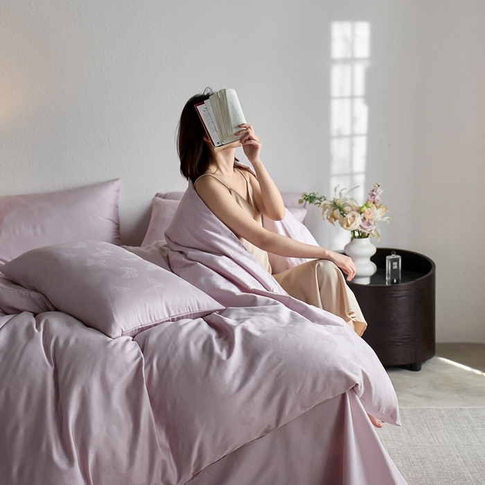 91家纺网 家纺一手货源 找家纺 亿梵家居 2025新款高端A类长绒棉四件套全棉提花轻奢全棉四件套 梦蝶-风信紫