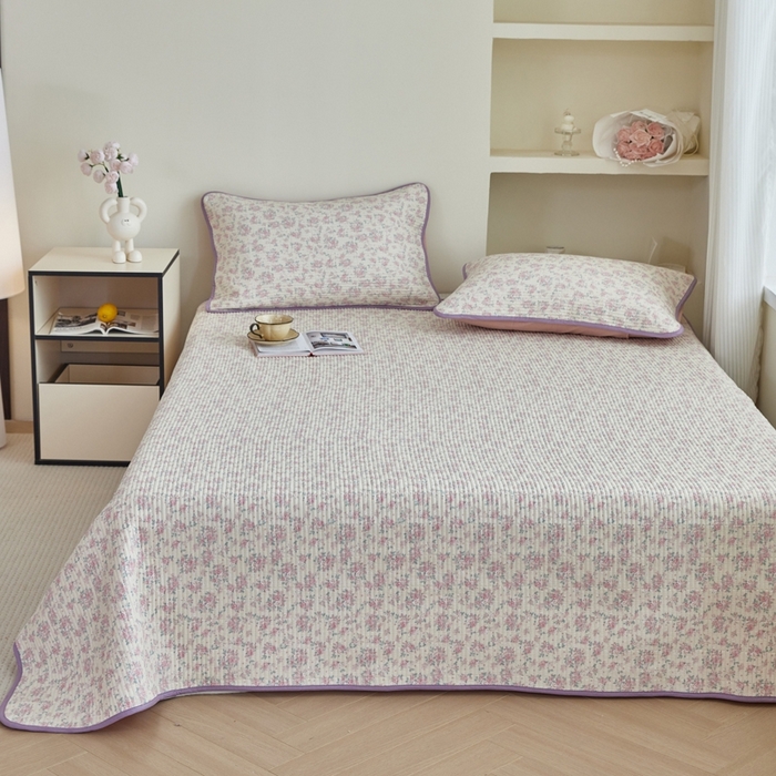 91家纺网 家纺一手货源 找家纺 亿梵家居 2025新款全棉纯棉双层纱床盖三件套A类母婴级纯棉床盖炕盖夹棉床单 梅林春晓