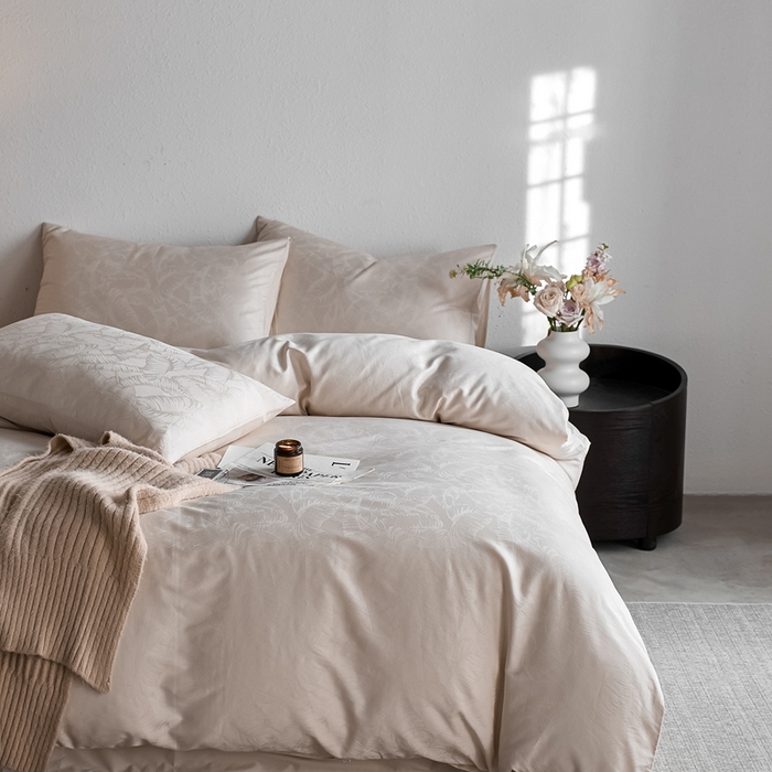 91家纺网 家纺一手货源 找家纺 亿梵家居 2025新款高端A类长绒棉四件套全棉提花轻奢全棉四件套 卡美伦-香槟色