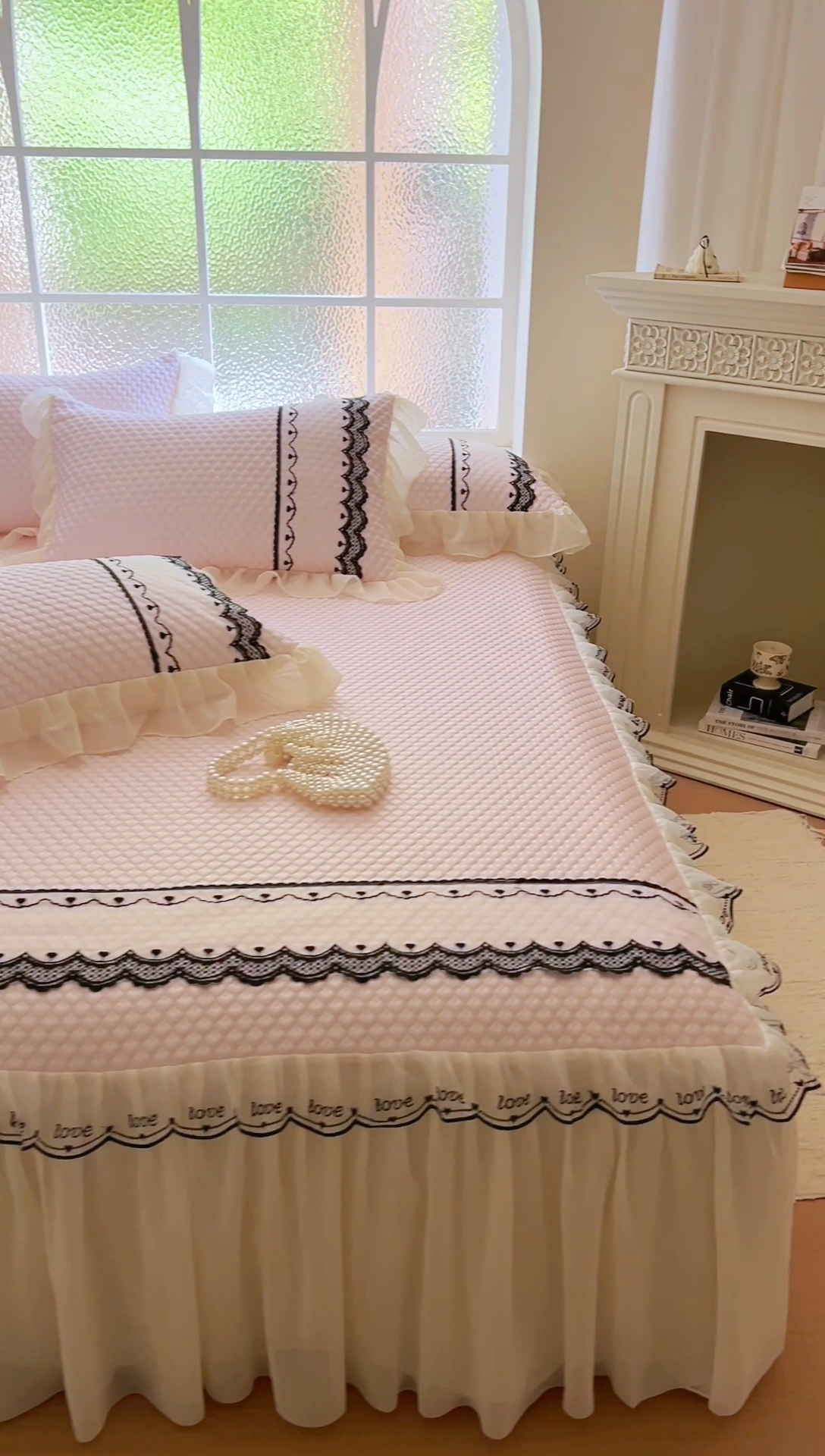 91家纺网 家纺一手货源 找家纺 网红馆（ck家纺） 2025新款凉豆豆床裙款凉席三件套-露茜公主 露茜公主-粉