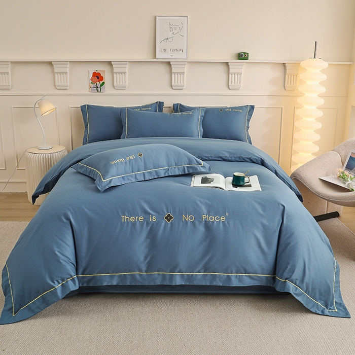 91家纺网 家纺一手货源 找家纺 （总）宇彬家纺 2025直播热新款13374全棉母婴级压线一字绣宽边被套纯色刺绣四件套贡缎新疆长绒字母轻奢