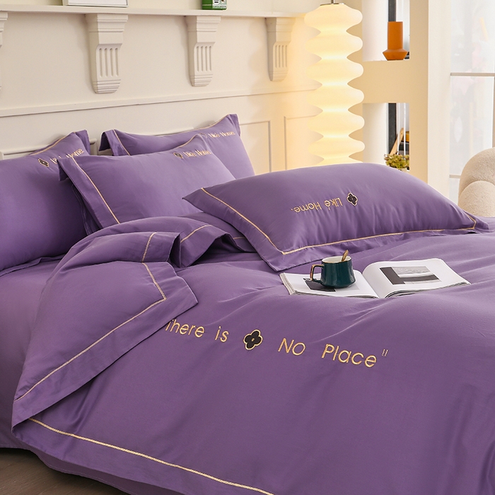 91家纺网 家纺一手货源 找家纺 宇彬家纺 2025直播热新款13374全棉母婴级压线一字绣宽边被套纯色刺绣四件套贡缎新疆长绒字母轻奢 暖系列-典雅紫