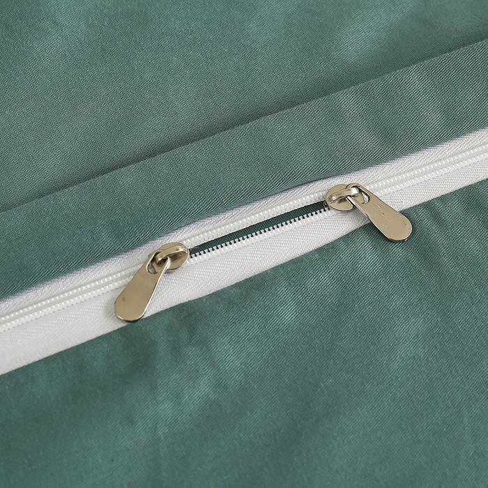 91家纺网 家纺一手货源 找家纺 宇彬家纺 2025直播热新款13374全棉母婴级压线一字绣宽边被套纯色刺绣四件套贡缎新疆长绒字母轻奢 暖系列-摩卡绿