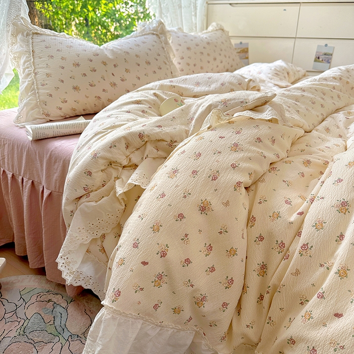 91家纺网 家纺一手货源 找家纺 仟网汇 2025新款皱皱纱花边床裙四件套多功能夏被夏凉被空调被四件套四季通用 小春日和