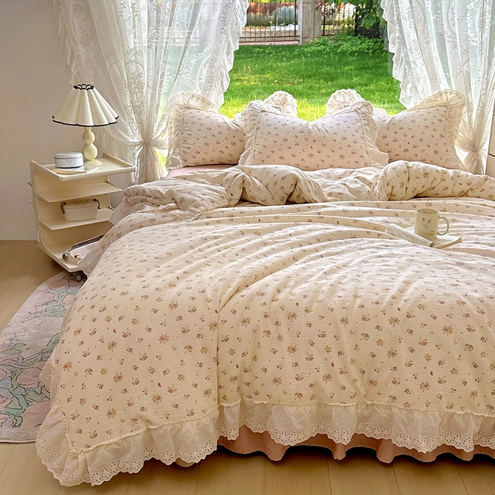 91家纺网 家纺一手货源 找家纺 仟网汇 2025新款皱皱纱花边床裙四件套多功能夏被夏凉被空调被四件套四季通用 小春日和