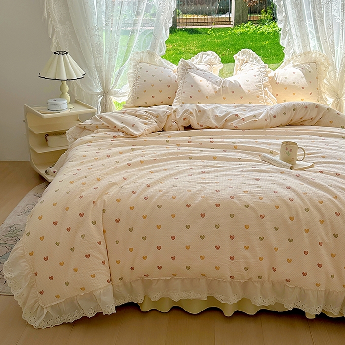 91家纺网 家纺一手货源 找家纺 仟网汇 2025新款皱皱纱花边床裙四件套多功能夏被夏凉被空调被四件套四季通用 心心相印