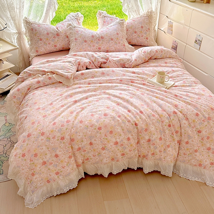 91家纺网 家纺一手货源 找家纺 仟网汇 2025新款皱皱纱花边床裙四件套多功能夏被夏凉被空调被四件套四季通用 蔷薇恋人