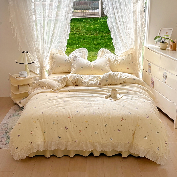 91家纺网 家纺一手货源 找家纺 仟网汇 2025新款皱皱纱花边床裙四件套多功能夏被夏凉被空调被四件套四季通用 芝士泡芙