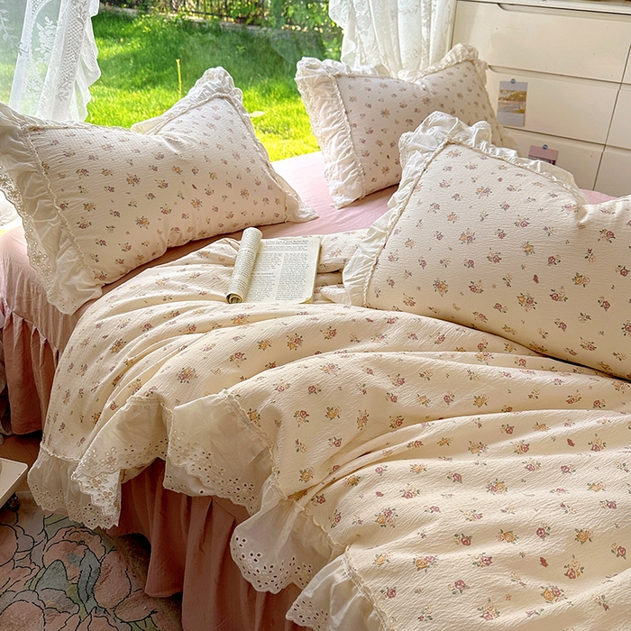 91家纺网 家纺一手货源 找家纺 仟网汇 2025新款皱皱纱花边床裙四件套多功能夏被夏凉被空调被四件套四季通用 小春日和