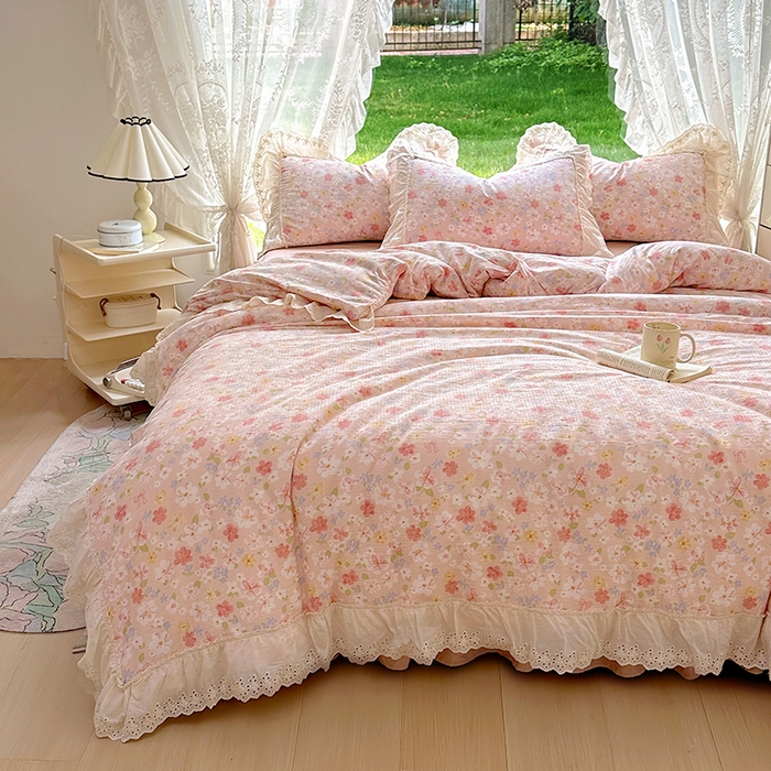 91家纺网 家纺一手货源 找家纺 仟网汇 2025新款皱皱纱花边床裙四件套多功能夏被夏凉被空调被四件套四季通用 蔷薇恋人