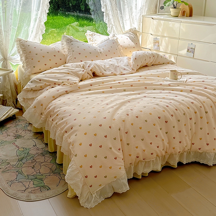 91家纺网 家纺一手货源 找家纺 仟网汇 2025新款皱皱纱花边床裙四件套多功能夏被夏凉被空调被四件套四季通用 心心相印